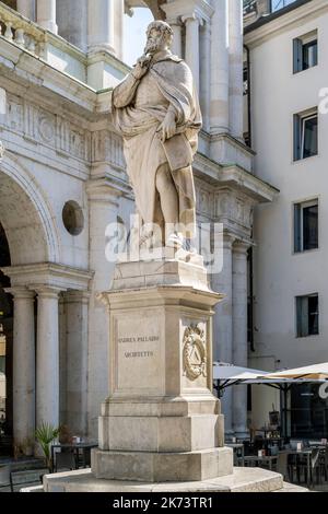 Statua di Andrea Palladio, Piazza dei Signori, Vicenza, Veneto, Italia Foto Stock