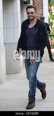 ©WCN/MAXPPP/ROSARIO - Joel McHale al negozio Porsche Design di Beverly Hills. dicembre 9 2016 Foto Stock