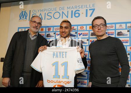 Marsiglia, Francia jan 30th 2017 Dimitri Payet ha detto di aver bisogno di "returtare le sue radici" nel suo ex club, Marsiglia. Il 29 ha firmato un accordo quadriennale e semestrale con il club Ligue 1. Foto Stock