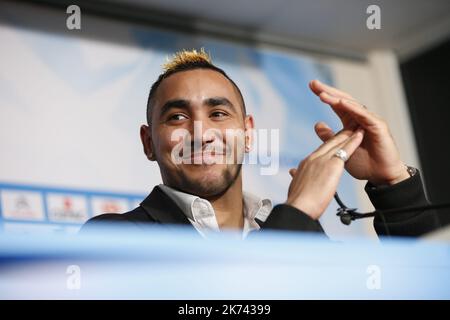 Marsiglia, Francia jan 30th 2017 Dimitri Payet ha detto di aver bisogno di "returtare le sue radici" nel suo ex club, Marsiglia. Il 29 ha firmato un accordo quadriennale e semestrale con il club Ligue 1. Foto Stock