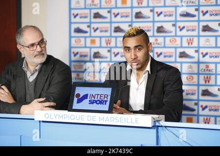 Marsiglia, Francia jan 30th 2017 Dimitri Payet ha detto di aver bisogno di "returtare le sue radici" nel suo ex club, Marsiglia. Il 29 ha firmato un accordo quadriennale e semestrale con il club Ligue 1. Foto Stock