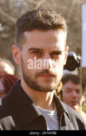 Kevin Mishel esce dal Chloe Fashion Show il 2 marzo 2017 a Parigi, Francia. Foto Stock