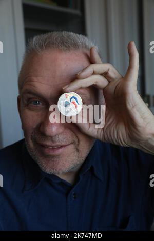 Il diesgner francese Jean Paul Gaultier ha creato le nuove monete per Monnaie de Paris, Parigi, Francia, marzo 16th 2017. Foto Stock