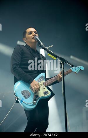 Placebo si esibiscono al festival musicale le Printemps de Bourges che si tiene a Bourges, in Francia, nel corso di cinque giorni. Si tratta ora di un evento importante in Francia e in Europa. Foto Stock