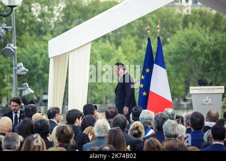 ©Paul Barlet / le Pictorium/MAXPPP - 24/04/2017 - France / Ile-de-France / Paris - Plusieurs centaines de manifestants se sont radembles, Place du Canada, afin d'ecouter l'allocution du President de la Republique, Francois Hollande, a l'occasione de la commemoration republicaine du genocide des Armeniens en 1915. Les manifestants ont ensuite defile en un cortege de commemoration. Paul Barlet / le Pictorium Discorso di Francois Hollande in occasione della commemorazione del genocidio armeno. - 24/04/2017 - Francia / Ile-de-France (region) / Parigi - - Paul Barlet / le Pictorium Foto Stock