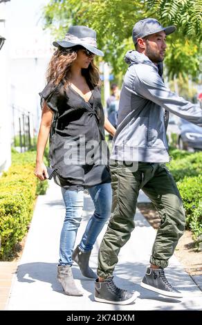 Halle Berry è visto fuori e circa al ristorante Gracias Madre a West Hollywood. Foto Stock