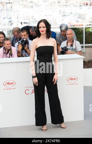 L'attrice Eva Green partecipa alla fotocellula "Based on A True Story" durante il 70th° Festival annuale di Cannes al Palais des Festivals Foto Stock