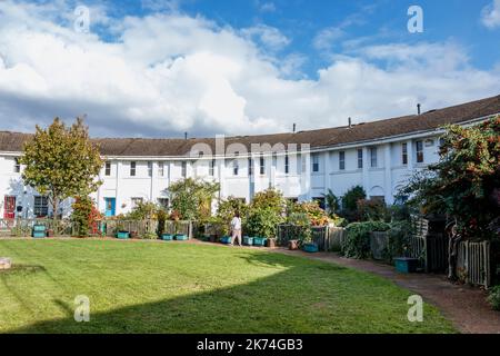 Elm Village, uno sviluppo residenziale a Camden vicino al Regents Canal, Londra, Regno Unito Foto Stock