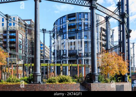 Gasholder Park, uno spazio pubblico verde in un gasholder vittoriano a King's Cross, Londra, Regno Unito Foto Stock