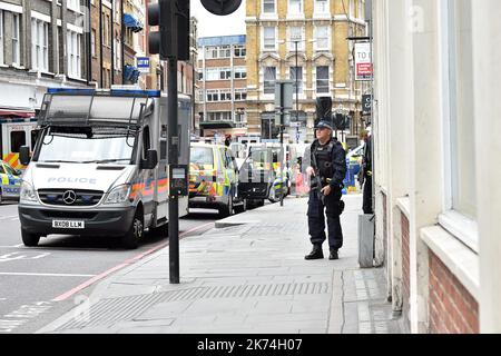 LONDRA Poche ore dopo vicino alla scena dell'incidente terroristico di ieri sera, il 4 2017 giugno Foto Stock