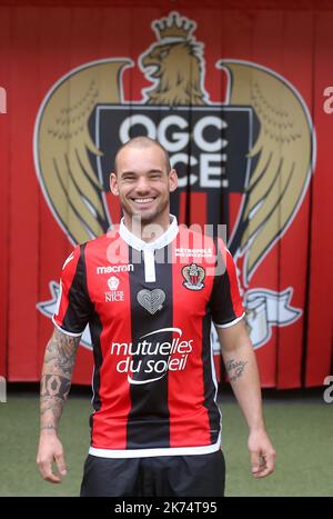 Wesley Sneijder ha firmato per la squadra di calcio francese di OGC Nice Foto Stock