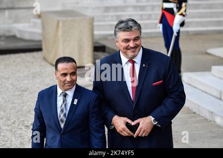 David Douillet, la delegazione olimpica francese di ritorno da Lima, è ricevuto dal presidente francese Emmanuel Macron al Palazzo Elysee. Foto Stock