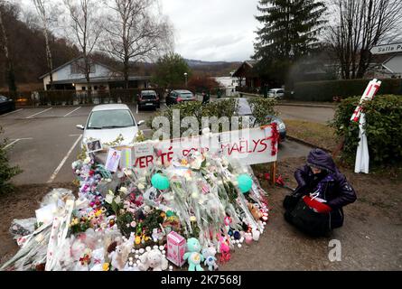 La storia di Maelys, scomparso 9 anni, ha affluso la Francia per gli ultimi 4 mesi, anche perché l'uomo che la polizia e tutti sembrano credere è responsabile continua a negare tutto, nonostante le prove contro di lui. La polizia delle Alpi francesi sta riesaminando una serie di casi di persone scomparse dopo aver accusato un uomo mercoledì per un secondo rapimento e un secondo omicidio nella zona. Foto Stock