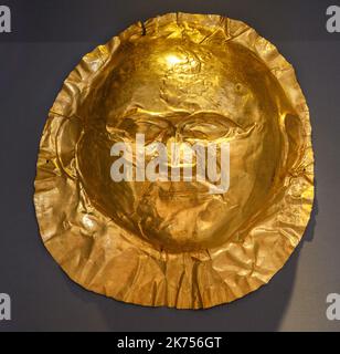 Maschera di morte d'oro da Micene, 16th ° secolo AC, Museo Archeologico Nazionale, Atene, Grecia Foto Stock