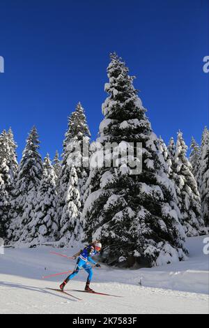 Biathletes in azione durante la gara sprint di 7,5 km ad Anterselva, Anterselva, Italia il 18 gennaio 2018; Marie Dorin Habert (fra) Foto Stock