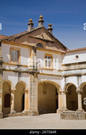 Cortile interno presso il Convento di Cristo a Tomar, Portogallo. Foto Stock