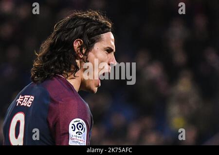 Paris Saint Germain's Edinson Cavani durante la partita di calcio francese Ligue 1 tra Paris Saint Germain (PSG) e il Racing Club Strasbourg Alsace allo stadio Parc des Princes di Parigi (Francia), 17 febbraio 2018. Foto Stock