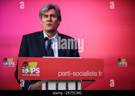 Stephane le foll ha tenuto una conferenza stampa per annunciare la sua sconfitta nel primo turno di votazioni per l'elezione di un nuovo primo segretario del PS a Parigi, in Francia, il 16 marzo 2018. Foto Stock