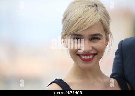 ©PHOTOPQR/NICE MATIN ; CANNES, FRANCIA - MAGGIO 15: Chewbacca, attori Donald Glover, Alden Ehrenreich, Emilia Clarke, regista Ron Howard, Gli attori Woody Harrelson, Thandie Newton, Joonas Suotamo, Phoebe Waller-Bridge e Paul Bettany partecipano alla fotocellula per 'solo: Una storia di guerre stellari' durante il 71st° Festival annuale di Cannes al Palais des Festivals il 15 maggio 2018 a Cannes, Francia. Foto Stock