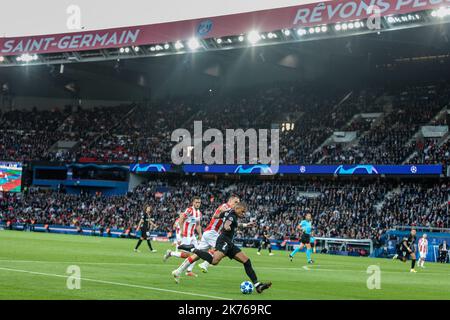 Kylian Mbappe (PSG) durante la partita della UEFA Champions League tra Parigi Saint Germain e la Stella Rossa di Belgrado al Parc des Princes, a Parigi, Francia, Foto Stock