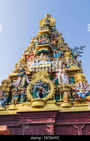 Esterno del Tempio di Sri Kaileswaram, dedicato a Lord Shiva e Ganesha, il più antico tempio indù di Colombo in Sri Lanka Foto Stock