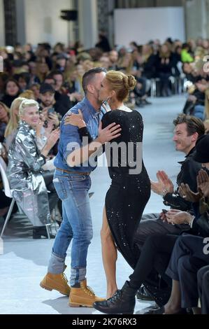 Celine Dion partecipa all'Alexandre Vauthier Haute Couture Primavera Estate 2019 come parte della Paris Fashion Week il 22 gennaio 2019 a Parigi, Francia. Foto Stock