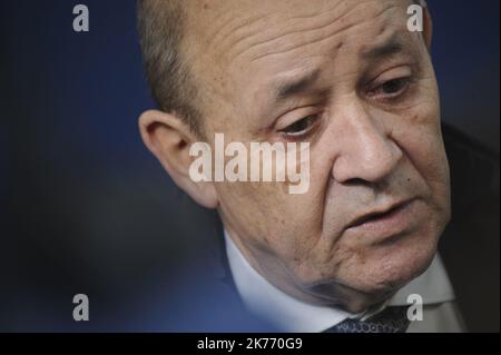 Arrivo e intervento davanti ai giornalisti di Jean-Yves LE DRIAN, ministro degli Affari Esteri francese. Foto Stock