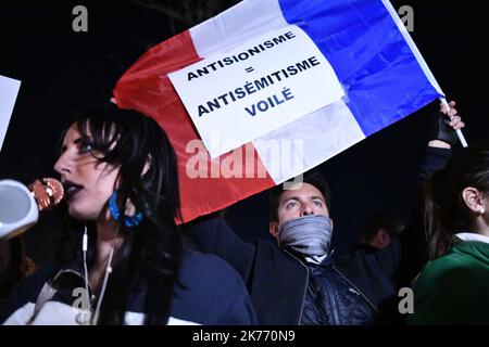 Raduno unitario di 14 partiti politici contro il luogo antisemitismo della repubblica. Foto Stock