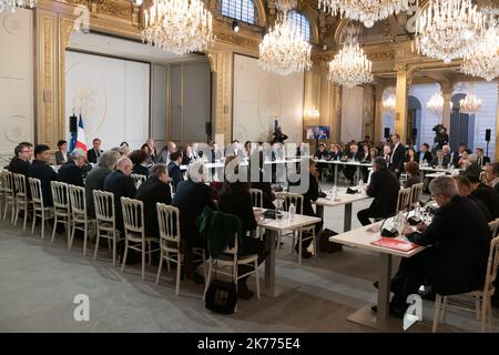 Grand debat National : echange avec des intellectuels Emmanuel Macron con l'intellettua il presidente francese Emmanuel Macron partecipa al grande dibattito con gli intellettuali del Palazzo Elysee. FRANCIA-18/03/2019 Foto Stock