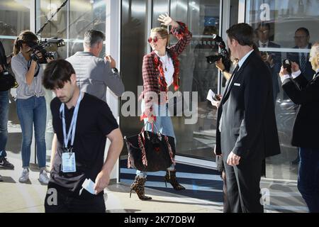 L'attrice STATUNITENSE Amber Heard arriva il 13 maggio 2019 all'Hotel Martinez alla vigilia dell'apertura della 72nd edizione del Festival del Cinema di Cannes a Cannes, nel sud della Francia. Foto Stock