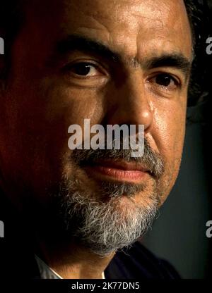 Direttore messicano e Presidente della Giuria del Festival del Cinema di Cannes Alejandro Gonzalez Inarritu Gestures durante la conferenza stampa della Giuria della 72nd edizione del Festival del Cinema di Cannes a Cannes, nel sud della Francia, il 14 maggio 2019 71st annuale Festival del Cinema di Cannes a Cannes, Francia, 2018 maggio. Il festival del cinema si terrà dal 8 al 19 maggio. Foto Stock