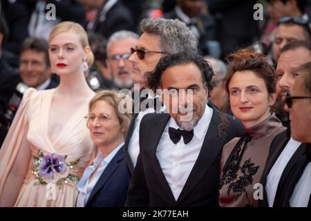 Giuria Robin Campillo, Maimouna N'Diaye, Enki Bilal, Yorgos Lanthimos, Alice Rohrwacher, Alejandro Gonzalez Inarritu, Pawel Pawlikowski, Kelly Reichardt ed Elle Fanning alla prima di The Dead Do't Die, durante il Festival di Cannes 72nd. Foto Stock