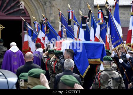 I funerali di Cédric de Pierreont sono stati uccisi durante un raid per salvare quattro ostaggi nella regione africana del Sahel la scorsa settimana Larmor Plage Foto Stock