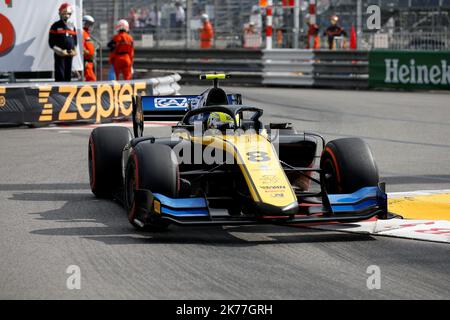 Luca Ghiotto, uni-Virtuosi Racing durante la Formula 2 prove libere sul circuito di Monaco. Foto Stock