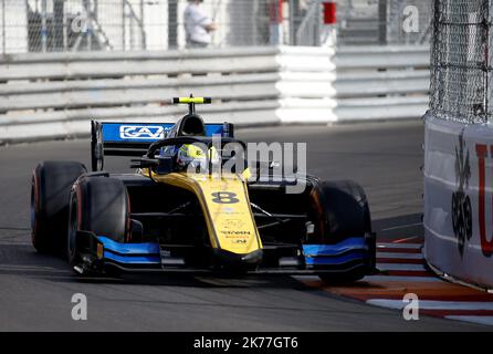 Luca Ghiotto, uni-Virtuosi Racing durante la Formula 2 prove libere sul circuito di Monaco. Foto Stock