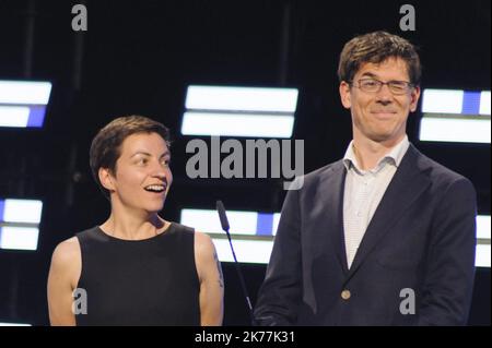 Candidati VERDI alla presidenza della Commissione europea, Ska Keller e il suo collega Bas Eickhout in una conferenza stampa. Foto Stock