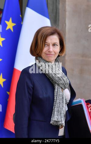 Francia / Ile-de-France (regione) / Parigi - Firenze Parly, Ministro degli eserciti che lascia il Consiglio dei Ministri del 12 giugno 2019 Foto Stock