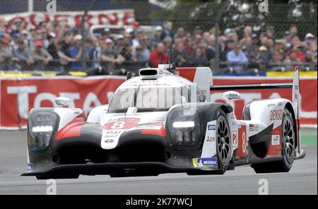 8 Toyota Gazoo Racing Japon Toyota TS05 – Hybrid LMP1 Sébastien Buemi Suisse Kazuki Nakajima Japon Fernando Alonso Espagne durante la 87th edizione della 24 ore di le Mans endurance, il 15 giugno 2019, a le Mans nella Francia nordoccidentale. Foto Stock