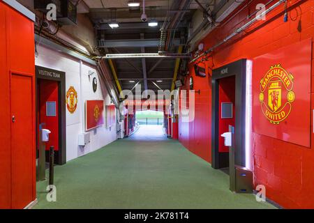 Tunnel di accesso utilizzato dai giocatori del Manchester United allo stadio Old Trafford Foto Stock