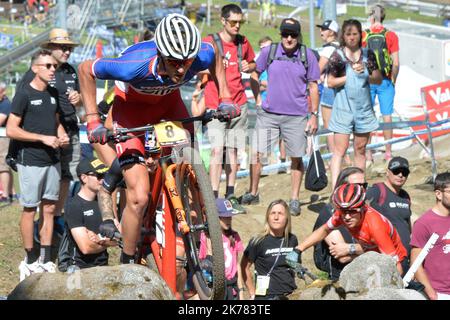 ©Andre Huber/MAXPPP ; UCI MTB World Cup 2019 Val di Sole - distanza olimpica a Daloasa il 4 agosto 2019. Antoine Philipp (fra) Veloroc BMC in azione. Andre Huber/Maxppp Foto Stock