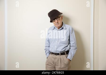 Ritratto della cineasta americana Woody Allen al Bristol Hotel di Parigi. Foto Arnaud Journois per il fine settimana parigino. Foto Stock