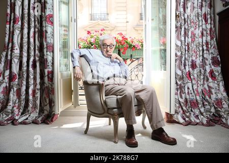 Ritratto della cineasta americana Woody Allen al Bristol Hotel di Parigi. Foto Arnaud Journois per il fine settimana parigino. Foto Stock