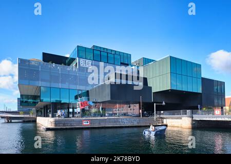 Copenaghen, Danimarca - Settembre 2022: The BLOX, un nuovo design di prestigio su Cristiani Brygge. House of Danish Architecture Center progettato da OMA Foto Stock