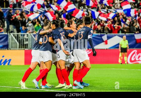 A BORDEAUX / AU MATMUT ATLANTIQUE / FOOTBALL FEMININ / EUROPEAN WOMEN'S CHAMPIONSHIP 2021 / FRANCIA / SERBIE / - 2019/11/09. Donna calcio Fnracy - Serbia Foto Stock