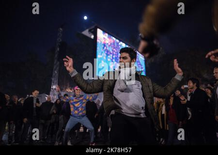 Sadak Souici / le Pictorium - 9/11/2019 - Allemagne / Berlino - 30 ans de la chute du Mur : des milliers d'Allemands raddoppia un concerto a Berlino pour un Grand.il y a trente ans, l'Allemagne vivait un evenement qui a change la face du monde. / 9/11/2019 - Germania / Berlino - 30 anni dalla caduta del Muro: Migliaia di tedeschi si sono riuniti a Berlino per un grande concerto. Trent'anni fa, la Germania viveva un evento che cambiava il volto del mondo. Foto Stock