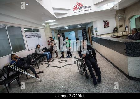 Â Huby / le Pictorium/MAXPPP - Chris Huby / le Pictorium - 17/03/2016 - Jordanie / Amman / Amman - Mars 2016 - l'hopital de toutes les guerres du Moyen Orient par l'ONG MSF (Medecins sans frontieres). L'entree du batiment qui accueille sommozzatori pazienti de tous les paga. / 17/03/2016 - Giordania / Amman / Amman - Giordania - l'ospedale di tutte le guerre Marzo 2016 - l'ospedale per tutte le guerre in Medio Oriente da parte della ONG MSF (Medici senza frontiere). L'ingresso all'edificio che accoglie vari pazienti da tutti i paesi. Foto Stock