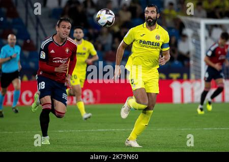 Valencia, Spagna, 17 ottobre 2022. Raul Albiol di Villarreal Durante la partita spagnola la Liga Santander tra Villarreal CF e CA Osasuna allo stadio Ciutat de Valencia. Foto di Jose Miguel Fernandez /Alamy Live News ) Foto Stock