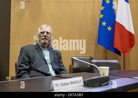 ©Sebastien Muylaert/MAXPPP - Professore francese Didier Raoult durante una commissione parlamentare d'inchiesta sulla crisi del coronavirus presso l'Assemblea nazionale francese di Parigi. Leader politici, consulenti governativi e direttori delle agenzie sanitarie parteciperanno a questa indagine sul modo in cui il governo francese ha gestito l'epidemia di Covid-19. 24.06.2020 Foto Stock