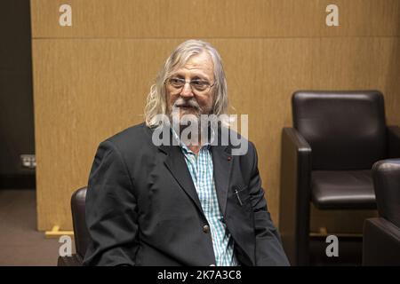 ©Sebastien Muylaert/MAXPPP - Professore francese Didier Raoult durante una commissione parlamentare d'inchiesta sulla crisi del coronavirus presso l'Assemblea nazionale francese di Parigi. Leader politici, consulenti governativi e direttori delle agenzie sanitarie parteciperanno a questa indagine sul modo in cui il governo francese ha gestito l'epidemia di Covid-19. 24.06.2020 Foto Stock