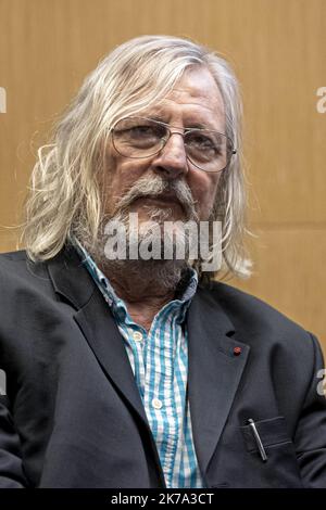 ©Sebastien Muylaert/MAXPPP - Professore francese Didier Raoult durante una commissione parlamentare d'inchiesta sulla crisi del coronavirus presso l'Assemblea nazionale francese di Parigi. Leader politici, consulenti governativi e direttori delle agenzie sanitarie parteciperanno a questa indagine sul modo in cui il governo francese ha gestito l'epidemia di Covid-19. 24.06.2020 Foto Stock